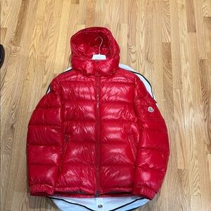 Moncler maya